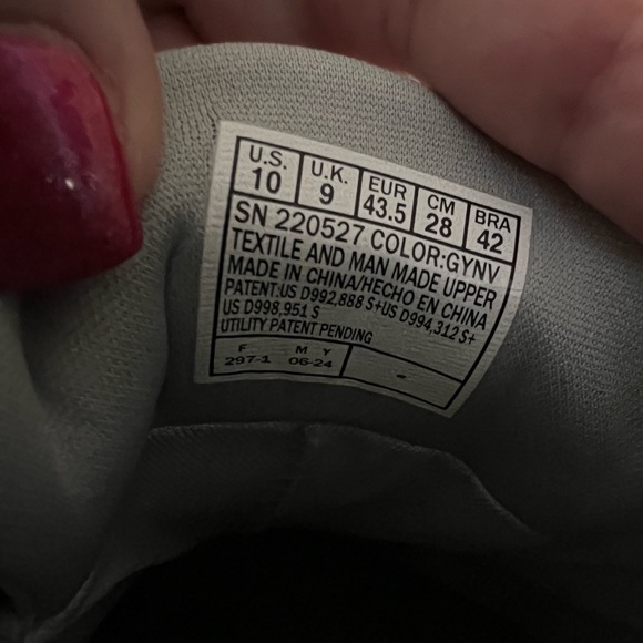 Skechers Men’s Max Cushioning Premier 2.0 💯 Waterproof Stanch Sneaker Size 10 🆕 - Picture 8 of 12